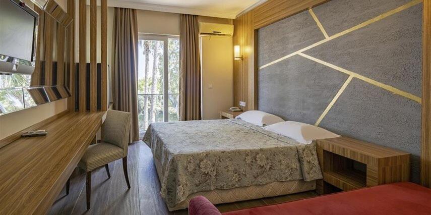 Hotel Dionisus Spa Resort 贝莱克 外观 照片